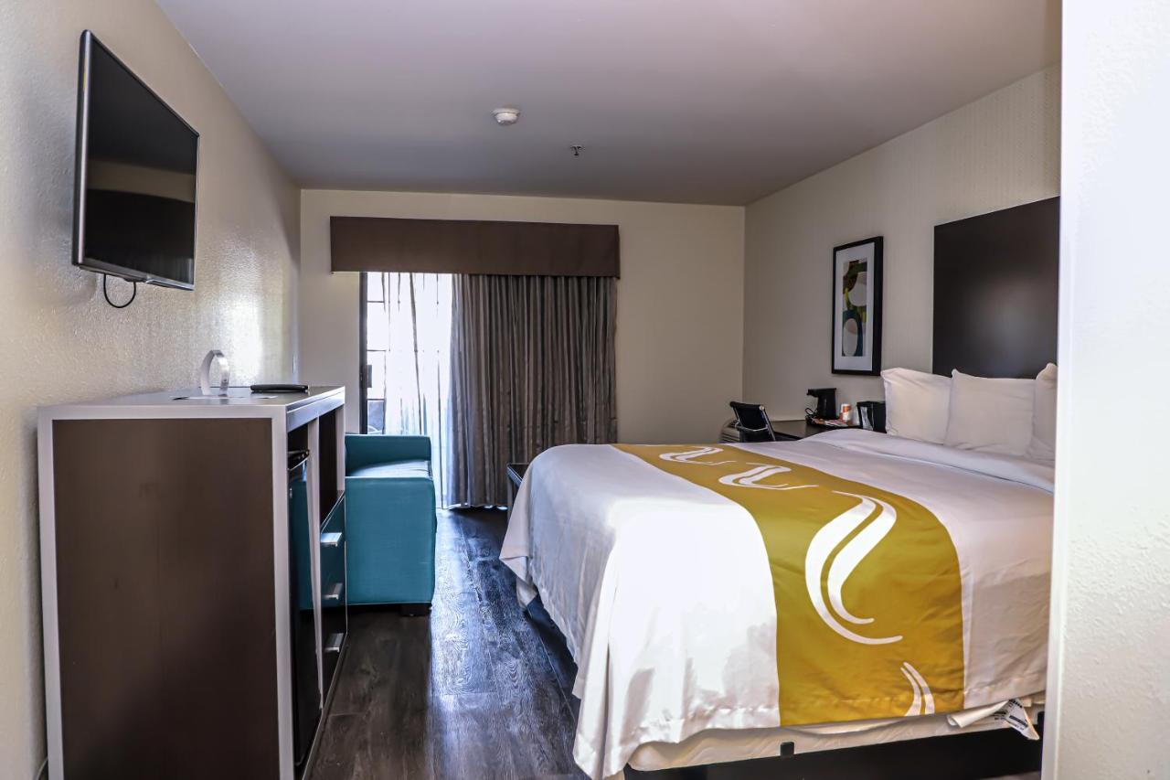 Quality Inn & Suites Camarillo-Oxnard Dış mekan fotoğraf