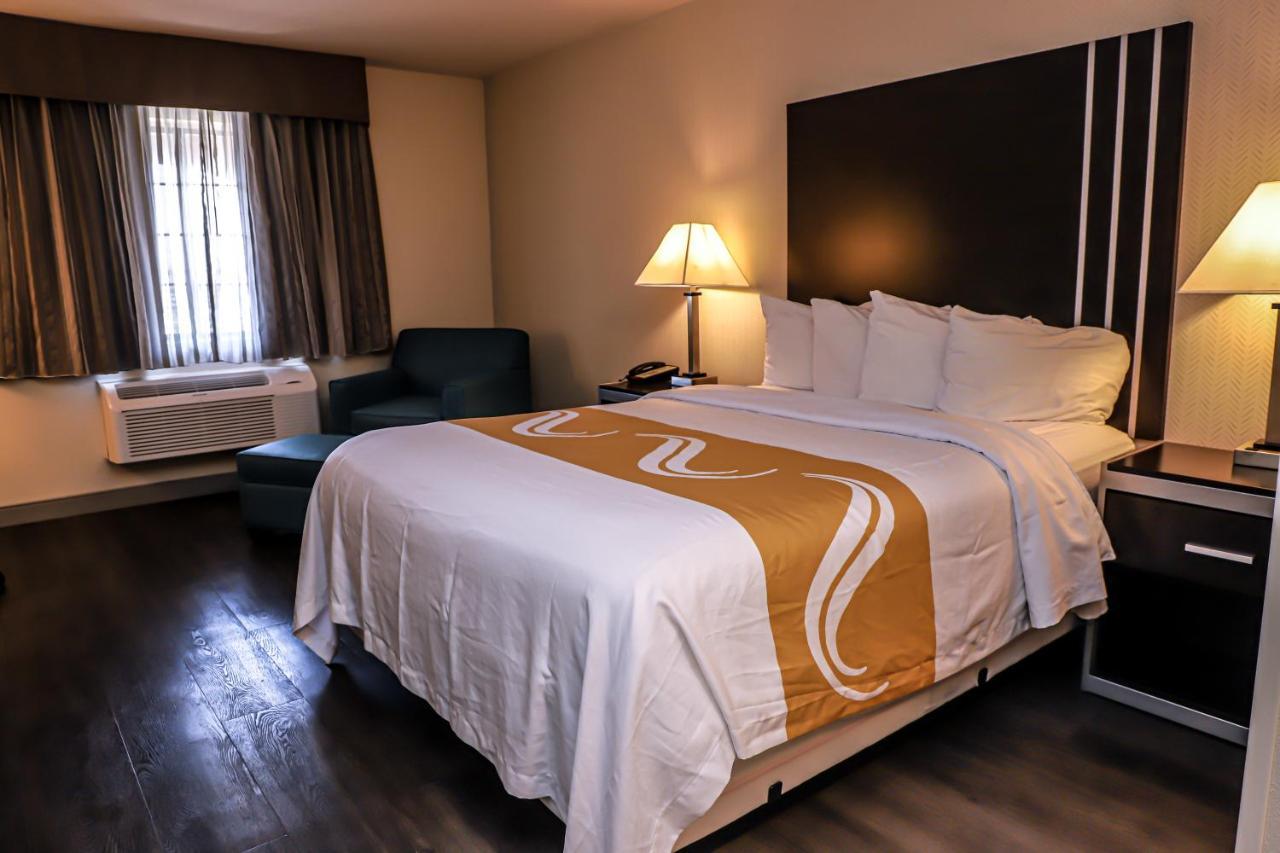 Quality Inn & Suites Camarillo-Oxnard Dış mekan fotoğraf