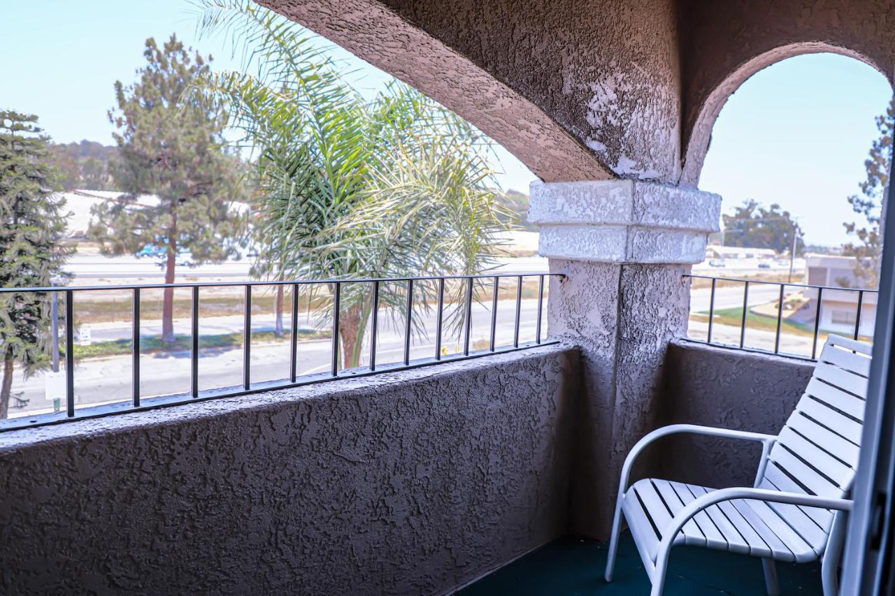 Quality Inn & Suites Camarillo-Oxnard Dış mekan fotoğraf
