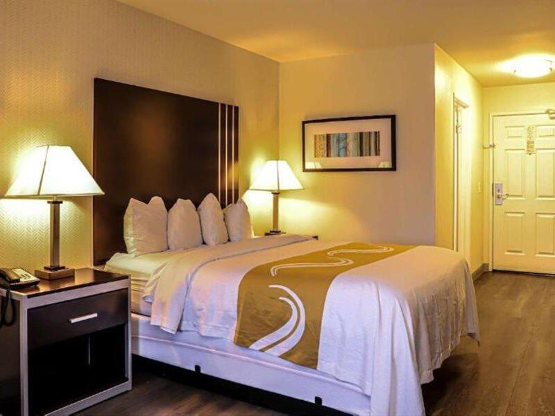 Quality Inn & Suites Camarillo-Oxnard Dış mekan fotoğraf