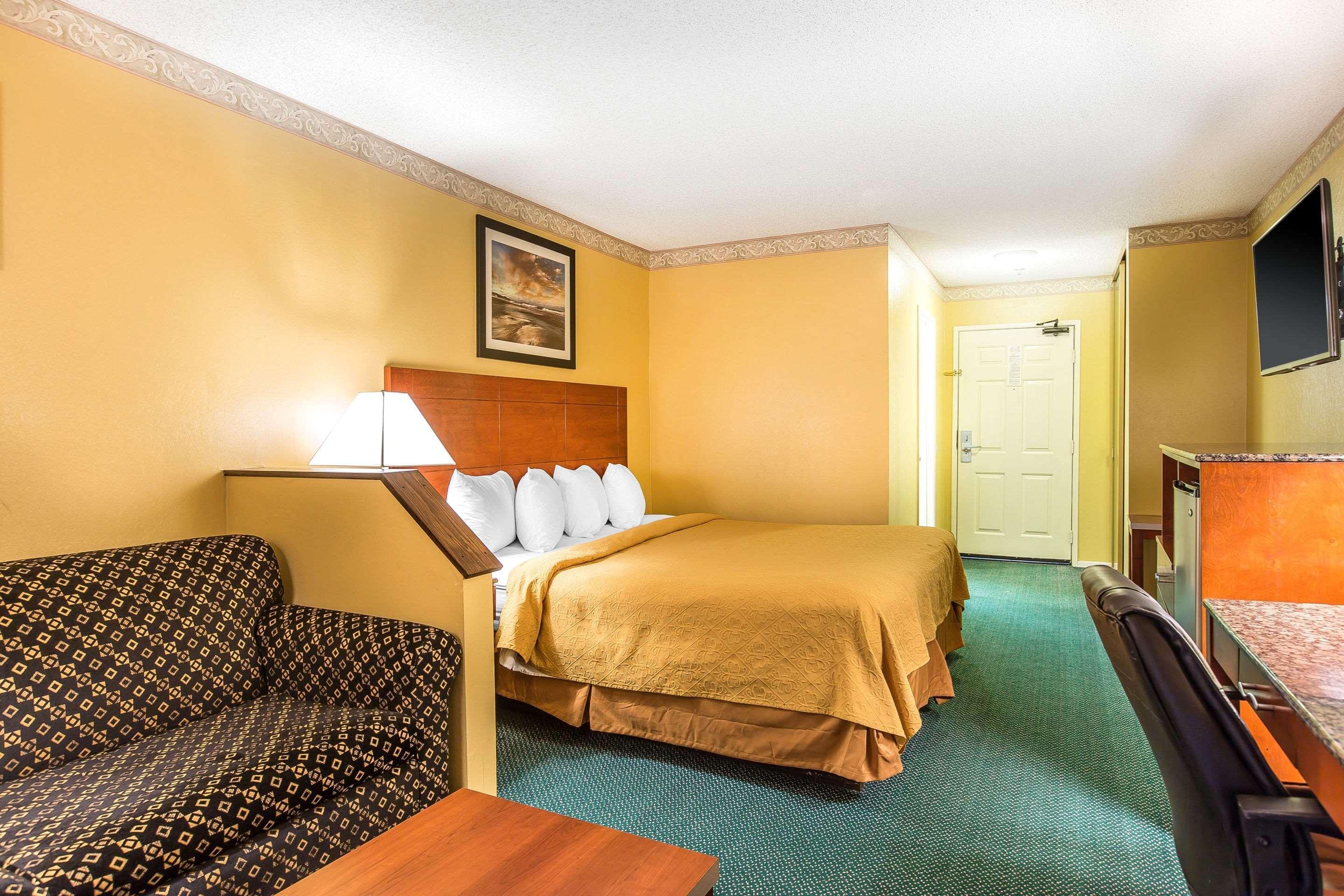 Quality Inn & Suites Camarillo-Oxnard Dış mekan fotoğraf
