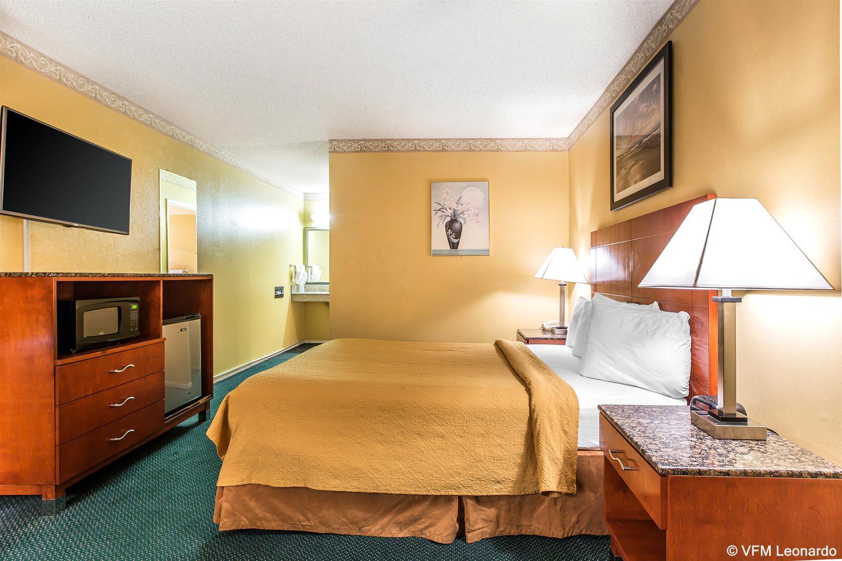 Quality Inn & Suites Camarillo-Oxnard Dış mekan fotoğraf