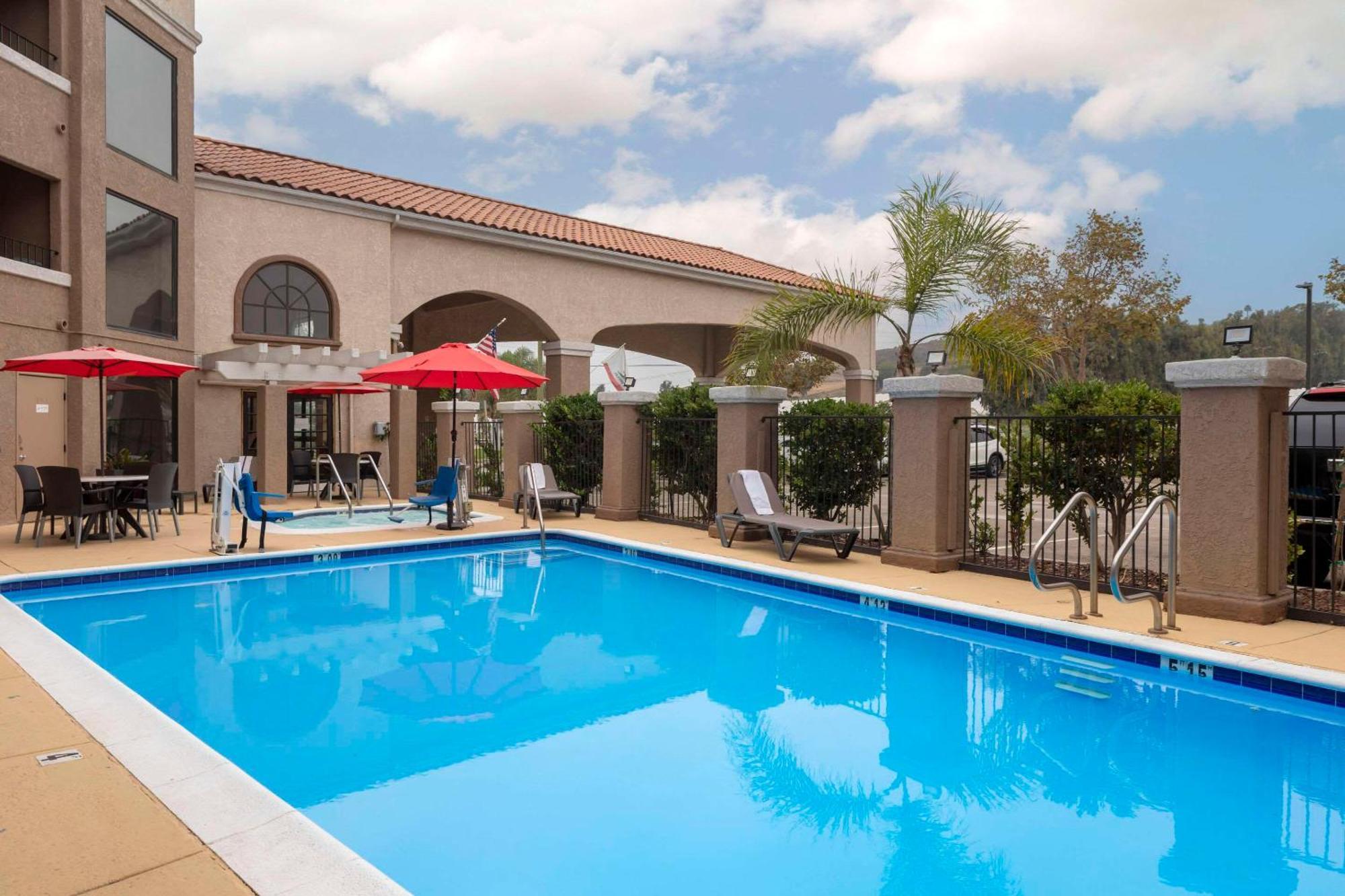 Quality Inn & Suites Camarillo-Oxnard Dış mekan fotoğraf