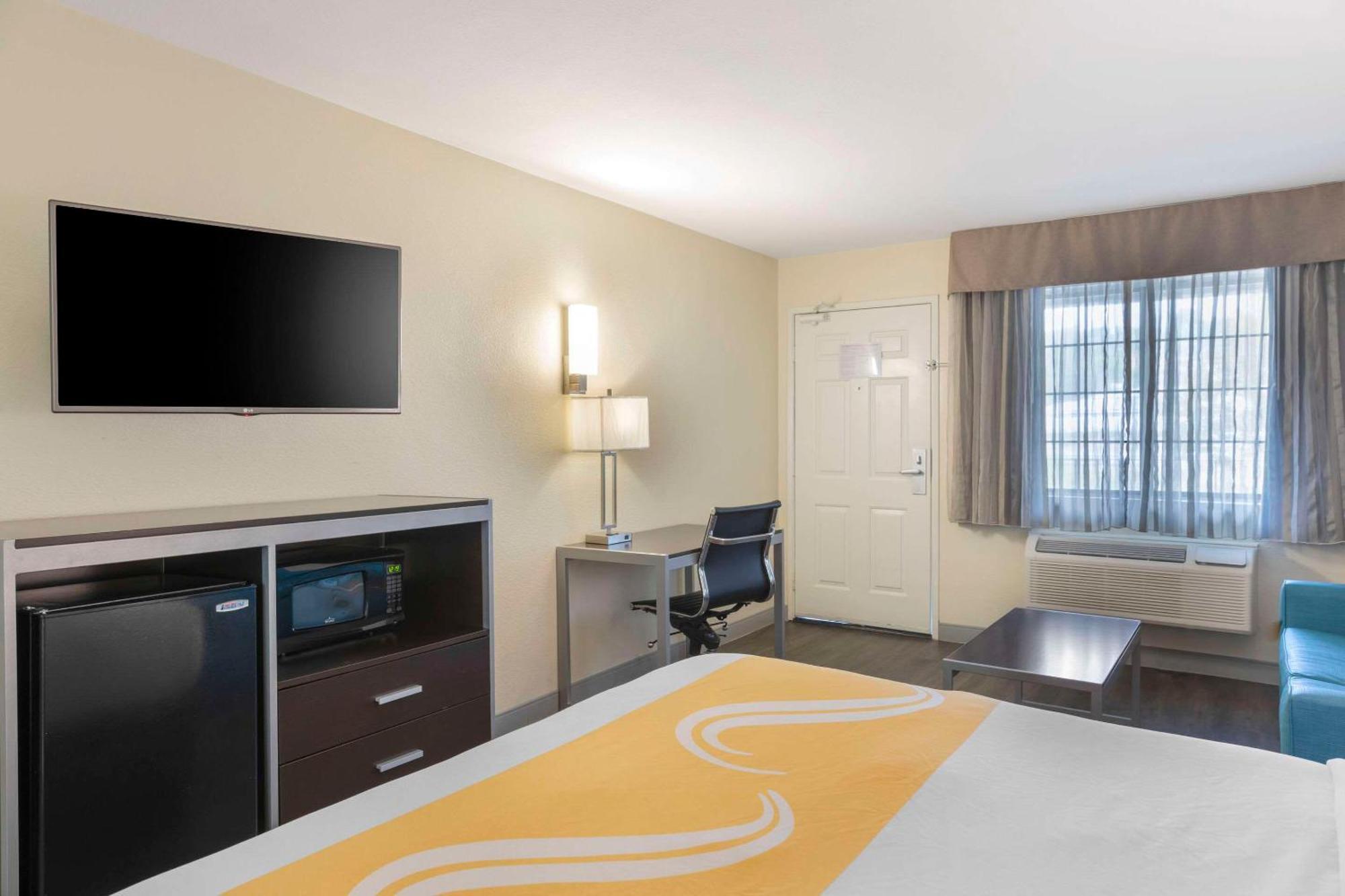 Quality Inn & Suites Camarillo-Oxnard Dış mekan fotoğraf