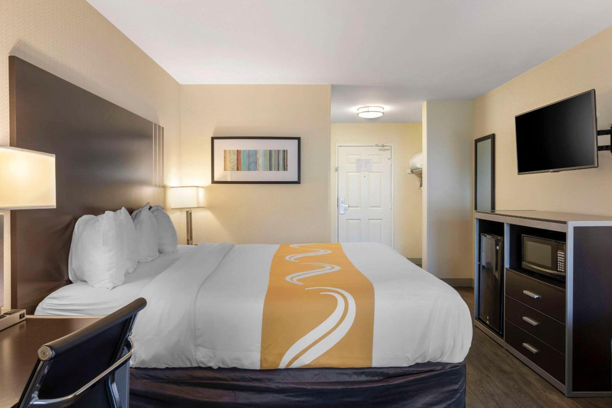 Quality Inn & Suites Camarillo-Oxnard Dış mekan fotoğraf