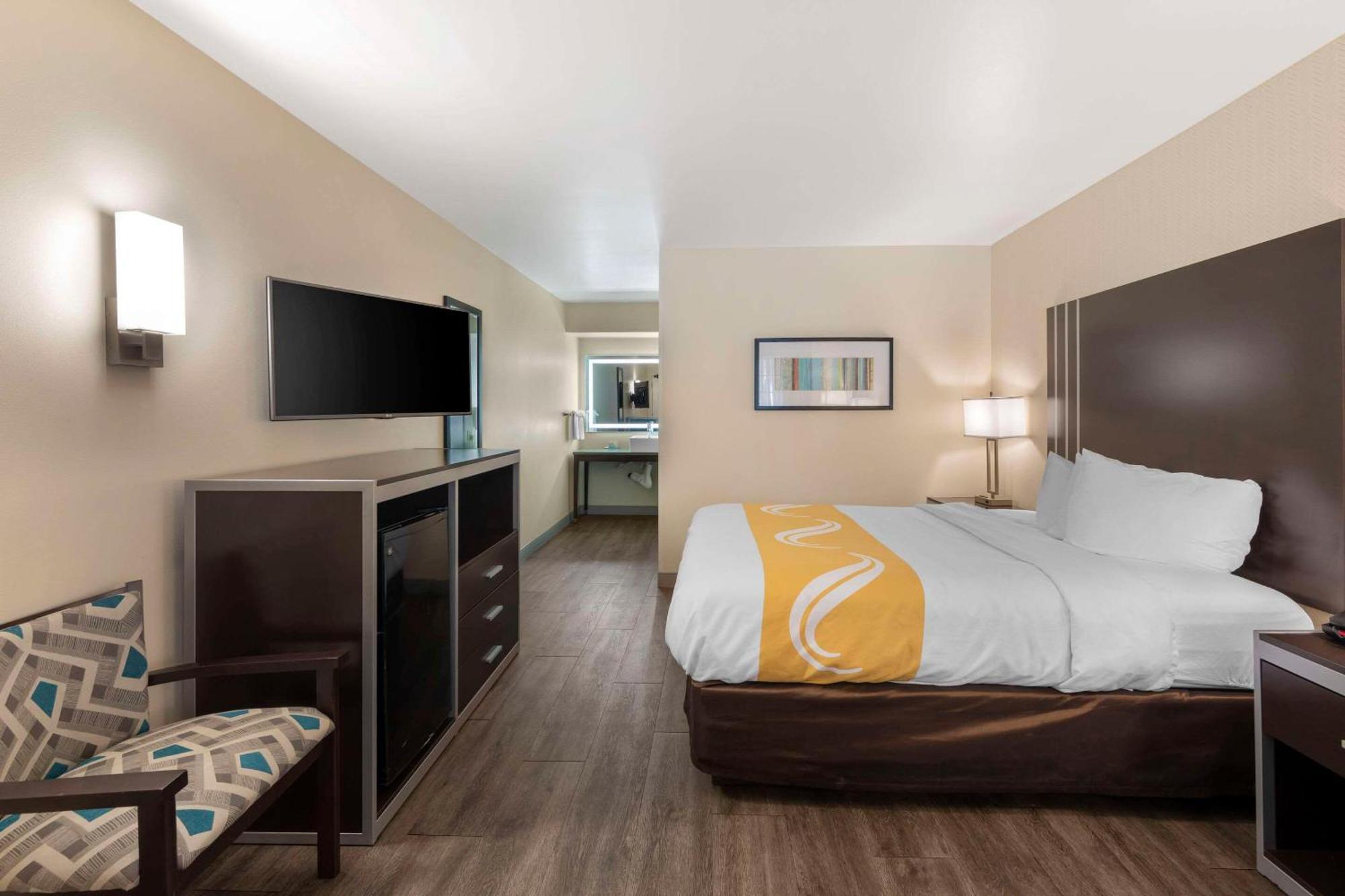 Quality Inn & Suites Camarillo-Oxnard Dış mekan fotoğraf