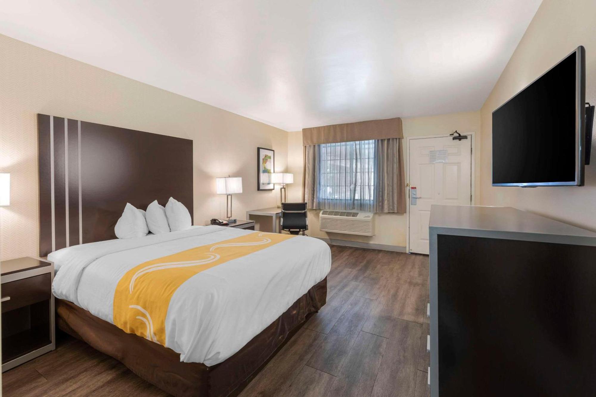 Quality Inn & Suites Camarillo-Oxnard Dış mekan fotoğraf