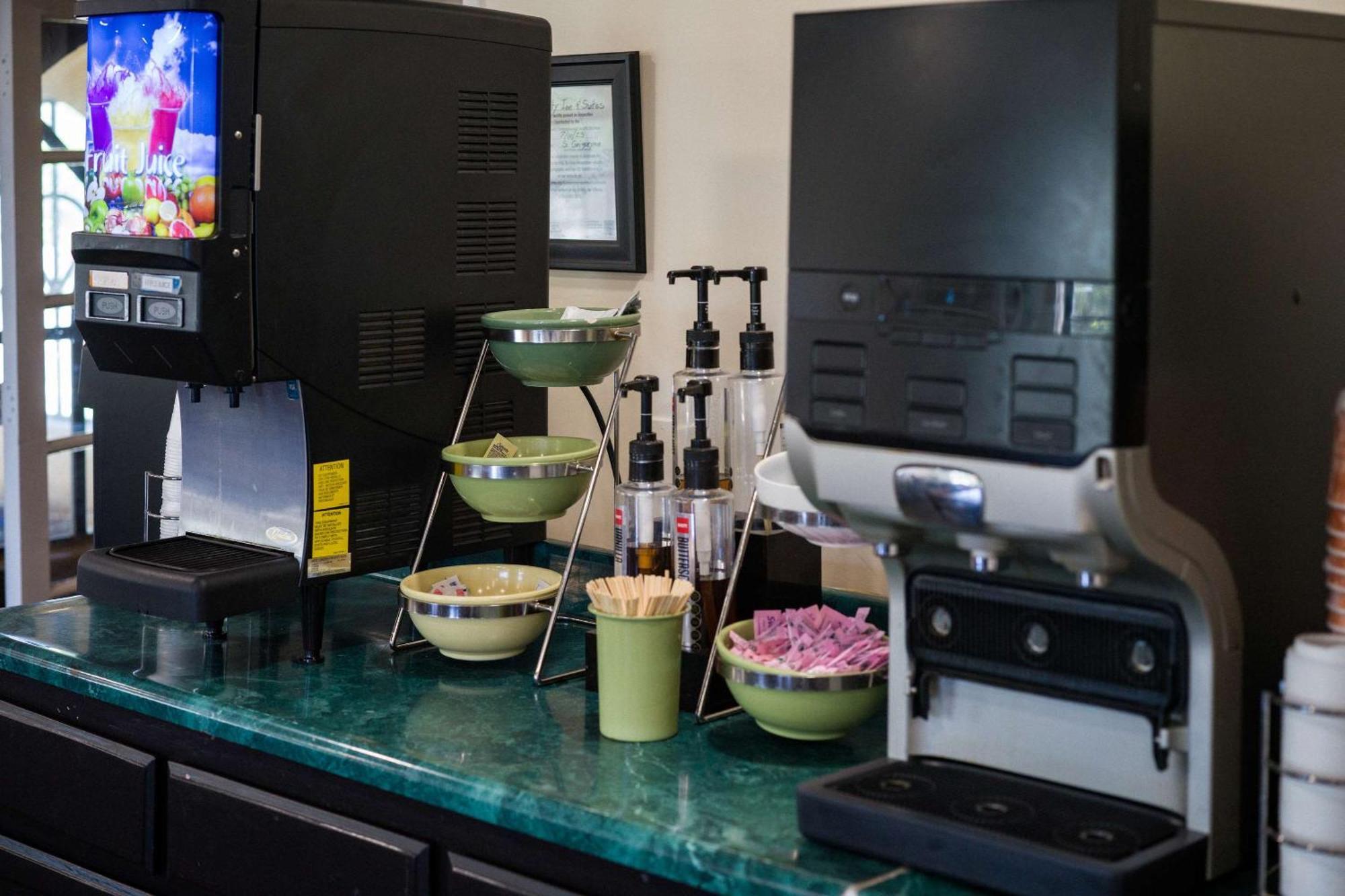 Quality Inn & Suites Camarillo-Oxnard Dış mekan fotoğraf